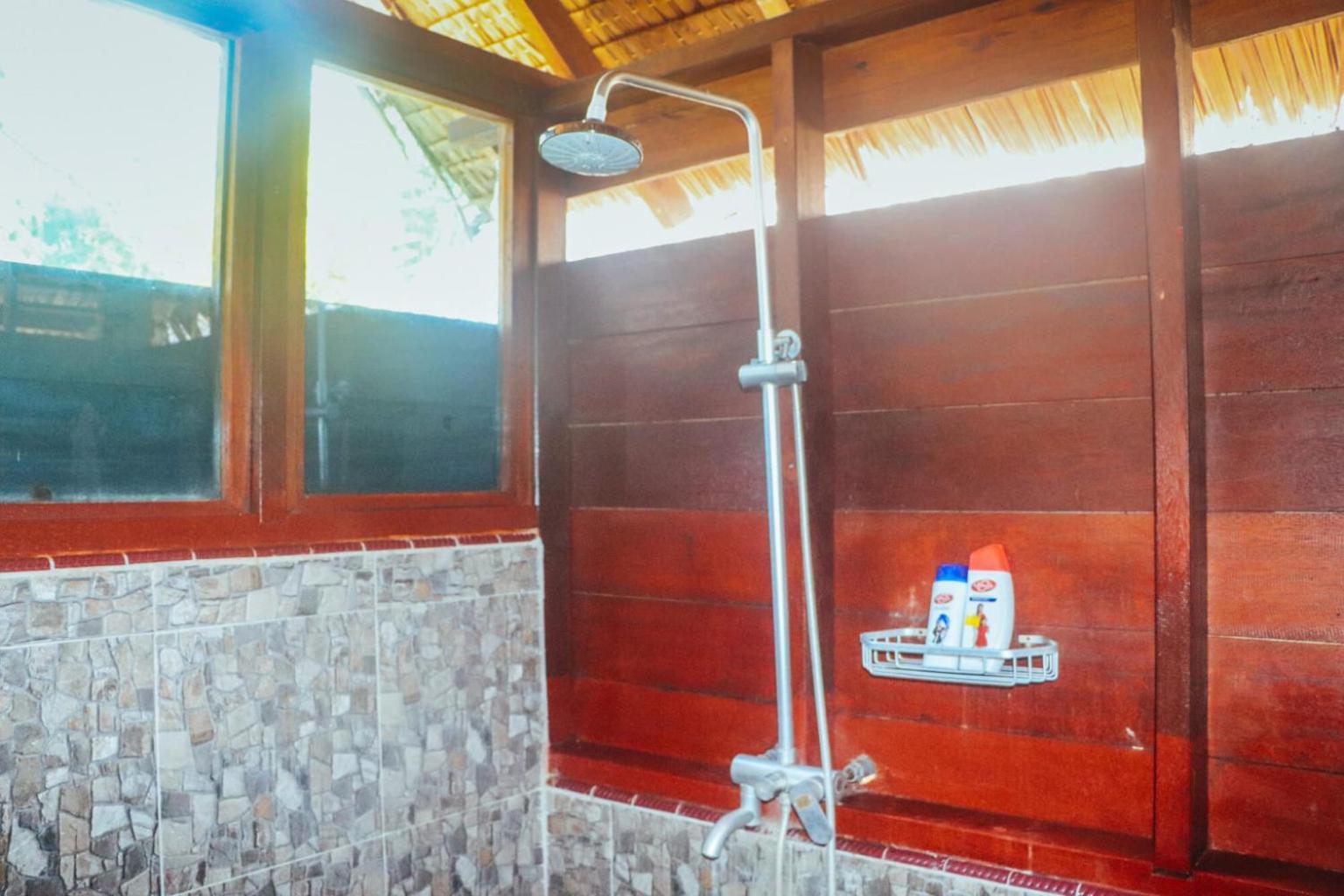 Вілла Mentawai Ebay Playground Surfcamp Masokut Екстер'єр фото
